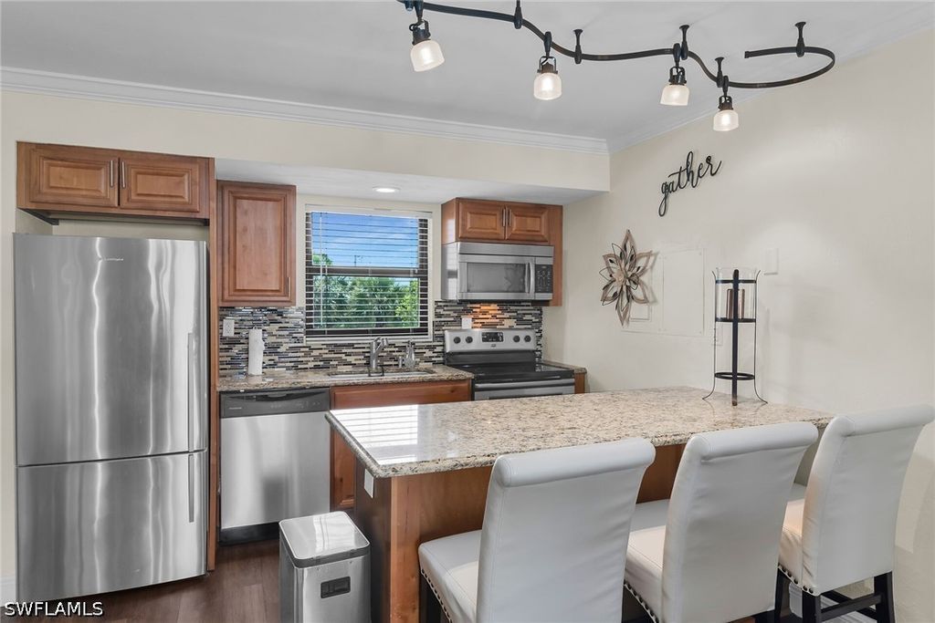 1012 Anglers CV D302, Marco Island, FL 34145