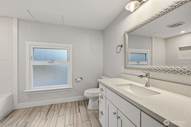 10408 Idlewild Road SW, Lakewood, WA 98498