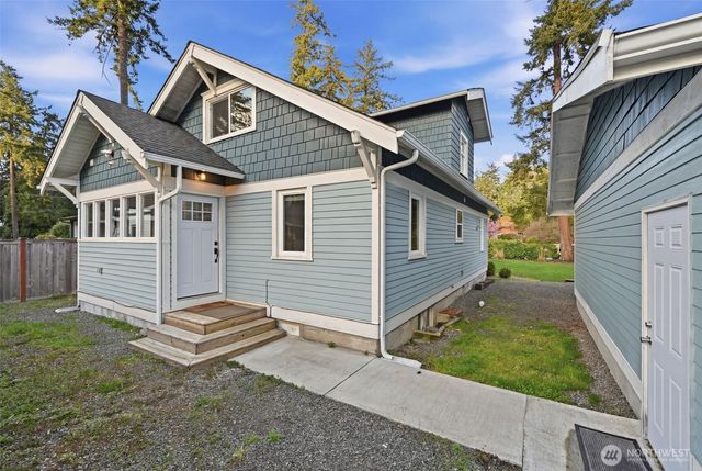 10408 Idlewild Road SW, Lakewood, WA 98498