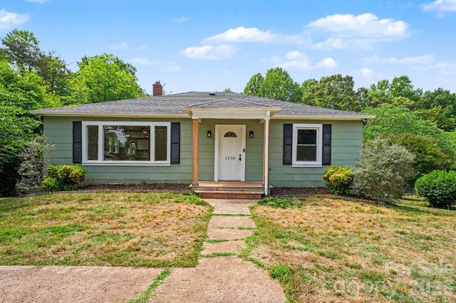 3230 12th Avenue SE, Hickory, NC 28602