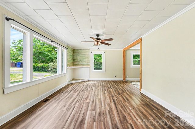 3230 12th Avenue SE, Hickory, NC 28602