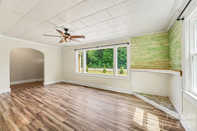 3230 12th Avenue SE, Hickory, NC 28602