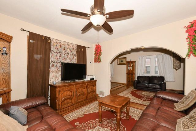 4747 S 21st STREET, Milwaukee, WI 53221