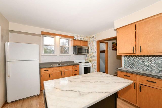 4747 S 21st STREET, Milwaukee, WI 53221