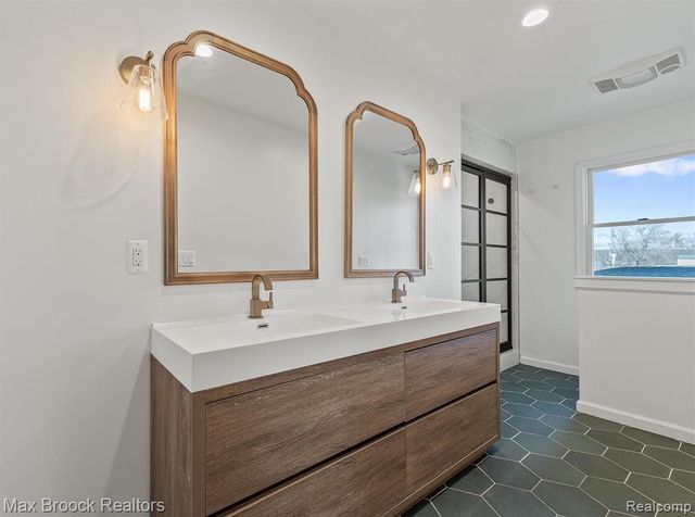 3515 Bacon Avenue, Berkley, MI 48072