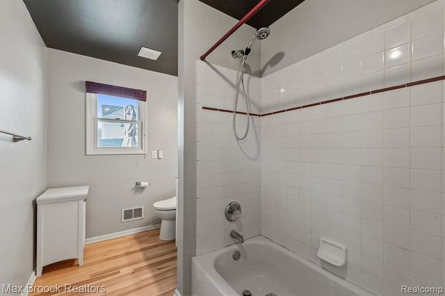 3515 Bacon Avenue, Berkley, MI 48072