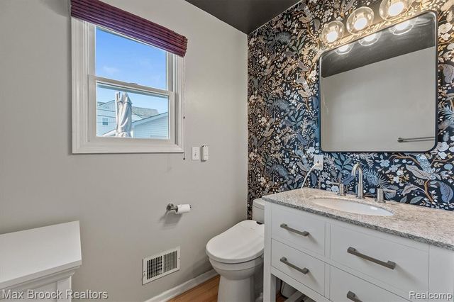 3515 Bacon Avenue, Berkley, MI 48072