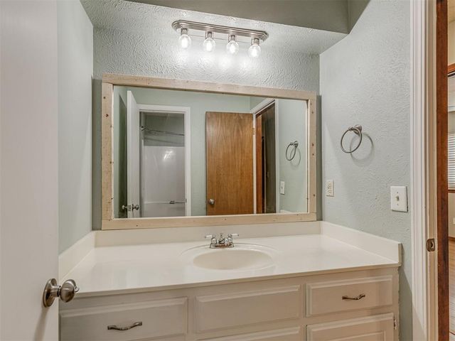 2004 Oak Forest Drive, Norman, OK 73071