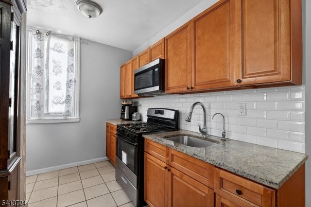 497 7Th Ave, Newark City, NJ 07107