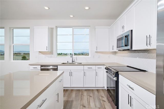 5986 Altyn Avenue, Eastvale, CA 92880