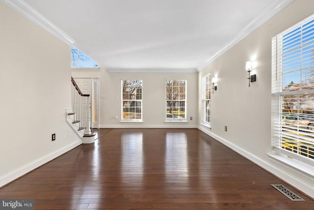 1521 FENWAY RD, Crofton, MD 21114