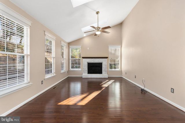 1521 FENWAY RD, Crofton, MD 21114