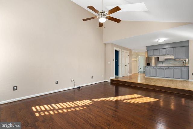 1521 FENWAY RD, Crofton, MD 21114