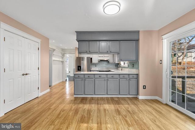 1521 FENWAY RD, Crofton, MD 21114