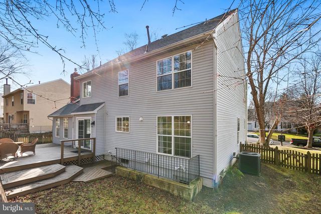 1521 FENWAY RD, Crofton, MD 21114