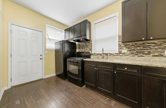 8125 S EVANS Avenue, Chicago, IL 60619