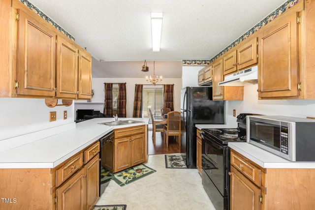 2316 Carthage Circle, Raleigh, NC 27604