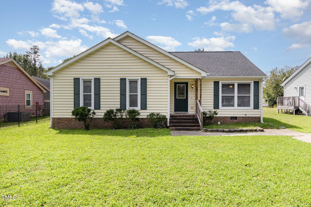 2316 Carthage Circle, Raleigh, NC 27604