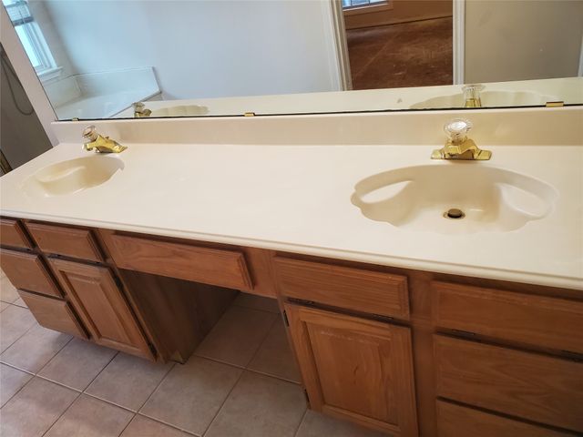 5423 Bryce Canyon Court, Fort Worth, TX 76137