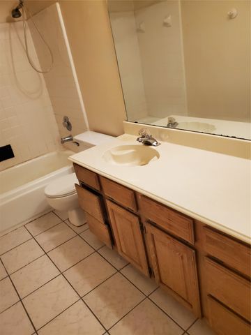 5423 Bryce Canyon Court, Fort Worth, TX 76137