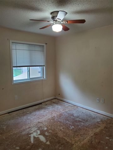 5423 Bryce Canyon Court, Fort Worth, TX 76137