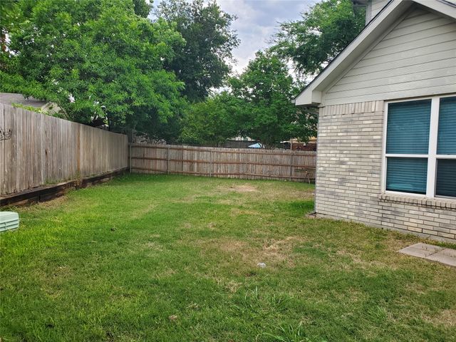 5423 Bryce Canyon Court, Fort Worth, TX 76137