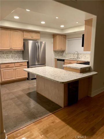 292 Alpine Street 2, Pasadena, CA 91106