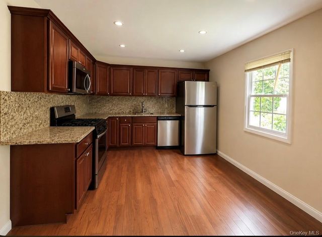 81 Bellwood Avenue, South Setauket, NY 11720