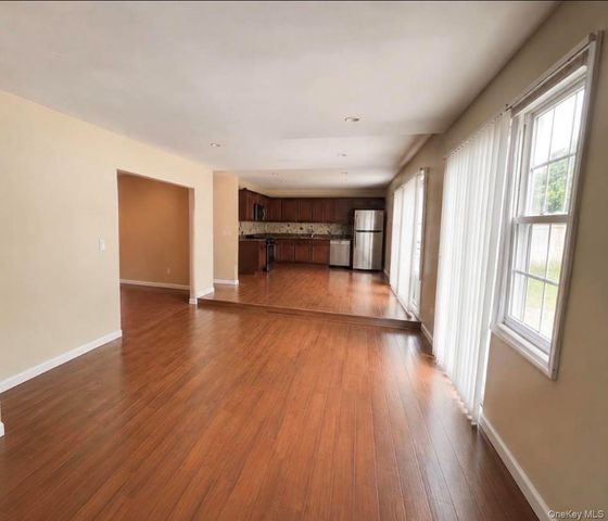 81 Bellwood Avenue, South Setauket, NY 11720