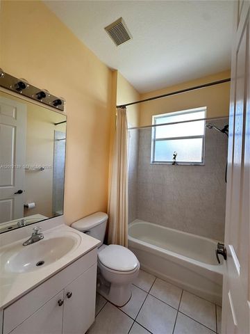 606 Mariner Bay Blvd, Fort Pierce, FL 34949