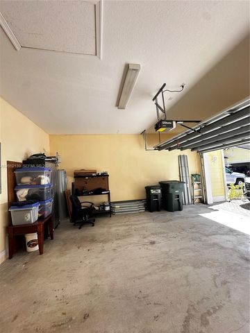 606 Mariner Bay Blvd, Fort Pierce, FL 34949