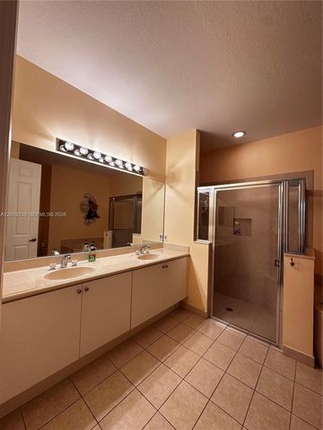 606 Mariner Bay Blvd, Fort Pierce, FL 34949