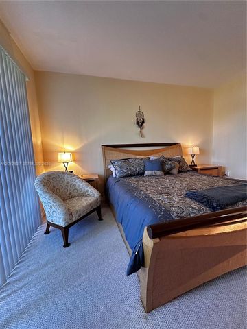 606 Mariner Bay Blvd, Fort Pierce, FL 34949