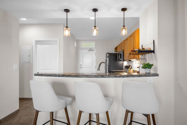 3708 Lower Honoapiilani Rd Apt 33, Lahaina, HI 96761