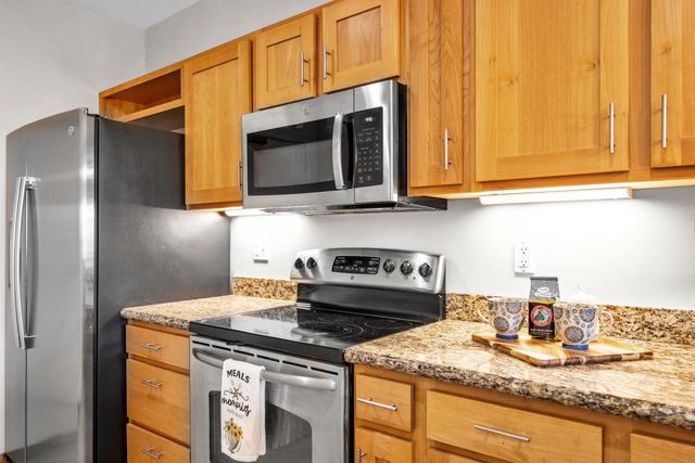 3708 Lower Honoapiilani Rd Apt 33, Lahaina, HI 96761