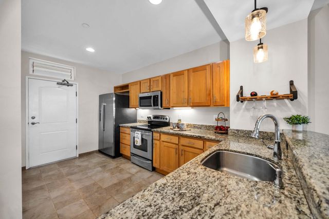 3708 Lower Honoapiilani Rd Apt 33, Lahaina, HI 96761