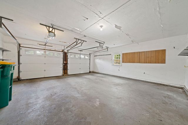 20 Worcester Dr, Norwood, MA 02062