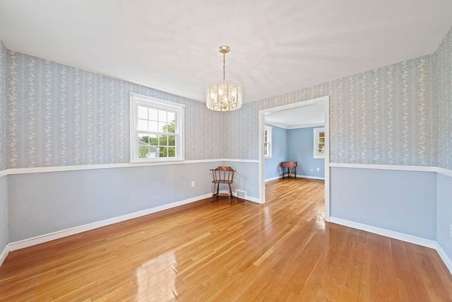 20 Worcester Dr, Norwood, MA 02062