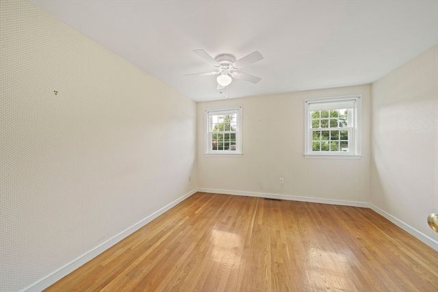 20 Worcester Dr, Norwood, MA 02062