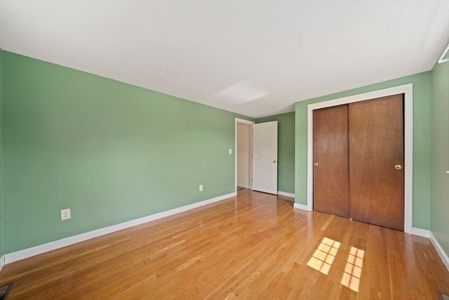 20 Worcester Dr, Norwood, MA 02062