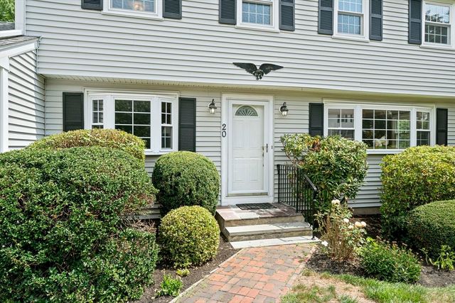 20 Worcester Dr, Norwood, MA 02062