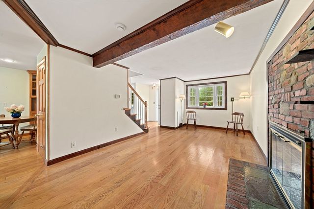 20 Worcester Dr, Norwood, MA 02062