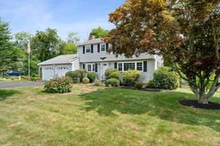 20 Worcester Dr, Norwood, MA 02062