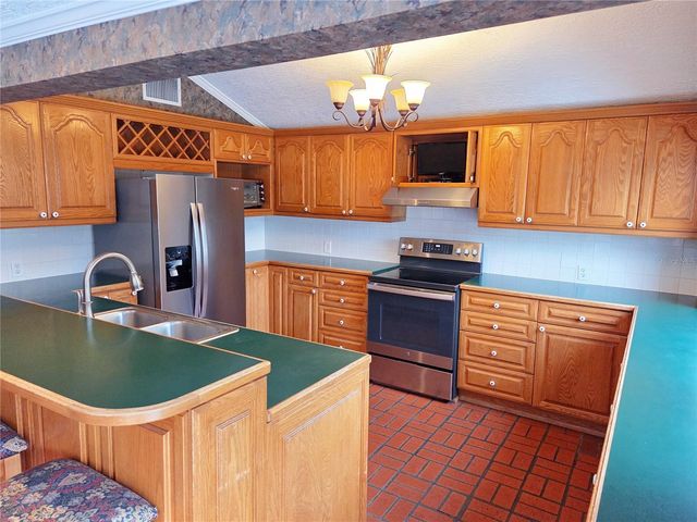 2910 11TH AVENUE N, St Petersburg, FL 33713