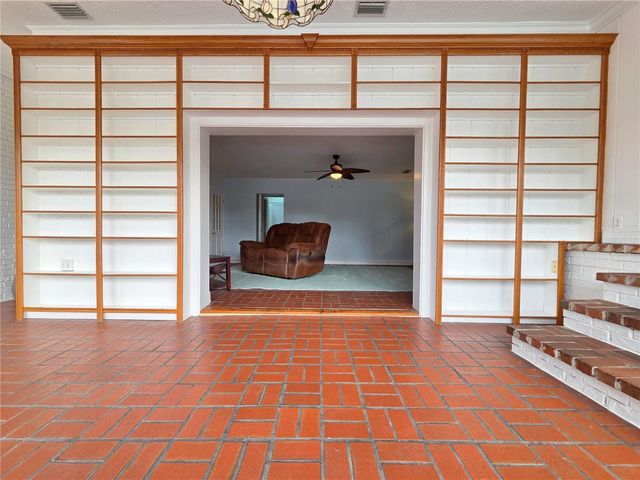 2910 11TH AVENUE N, St Petersburg, FL 33713