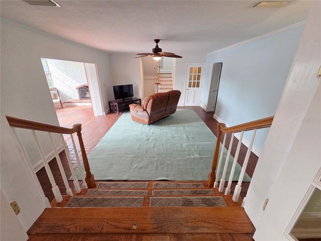 2910 11TH AVENUE N, St Petersburg, FL 33713