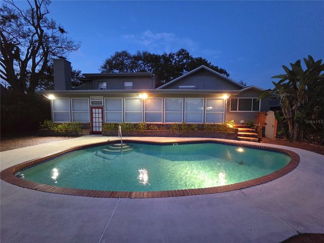 2910 11TH AVENUE N, St Petersburg, FL 33713