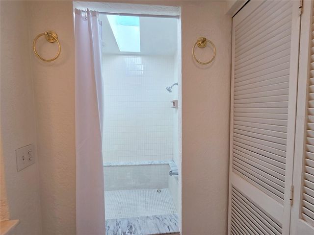 2910 11TH AVENUE N, St Petersburg, FL 33713