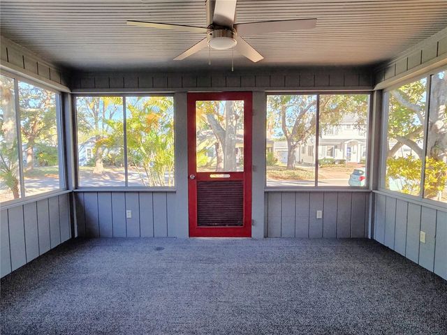 2910 11TH AVENUE N, St Petersburg, FL 33713