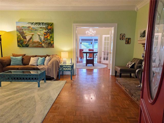 2910 11TH AVENUE N, St Petersburg, FL 33713